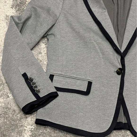 Ann Taylor grey with navy trim cropped blazer - Picture 2 of 6
